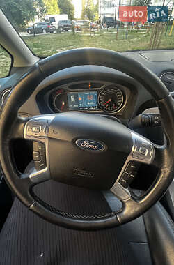 Минивэн Ford Galaxy 2010 в 