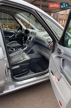 Минивэн Ford Galaxy 2006 в 