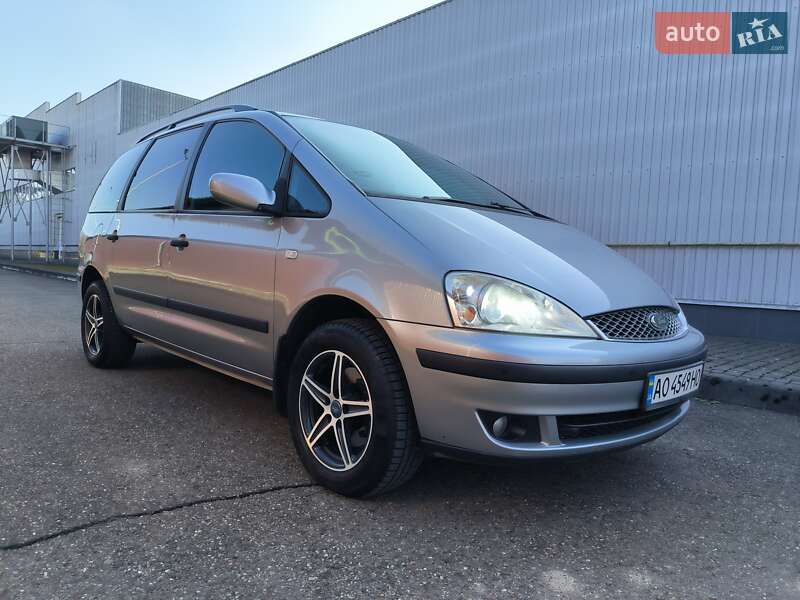 Минивэн Ford Galaxy 2003 в 
