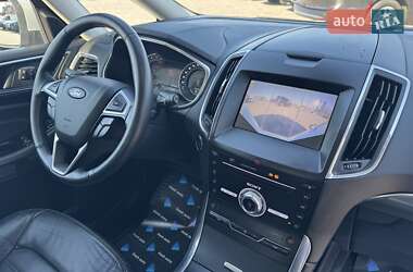 Минивэн Ford Galaxy 2019 в 