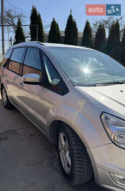 Минивэн Ford Galaxy 2010 в 
