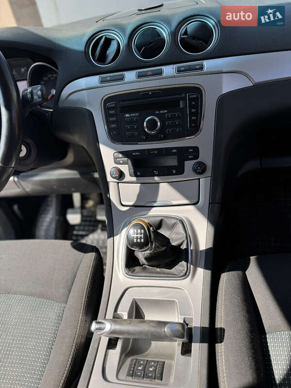 Минивэн Ford Galaxy 2010 в Каменец-Подольском