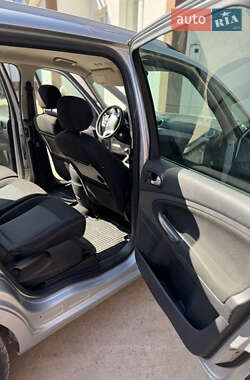 Минивэн Ford Galaxy 2010 в 