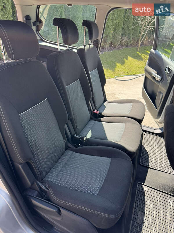 Минивэн Ford Galaxy 2010 в Каменец-Подольском