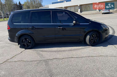 Минивэн Ford Galaxy 2009 в 