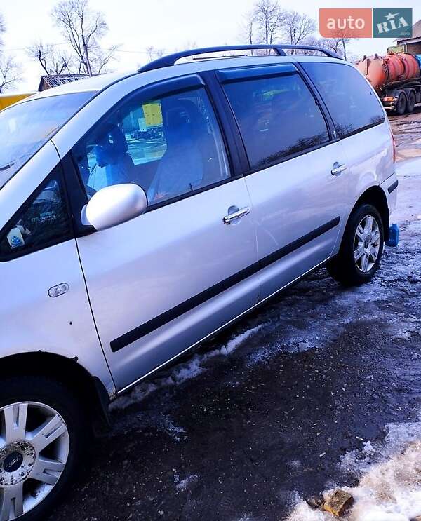 Минивэн Ford Galaxy 2004 в Краснограде