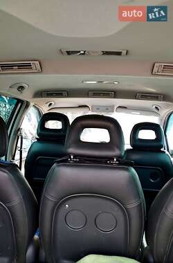 Минивэн Ford Galaxy 2004 в 
