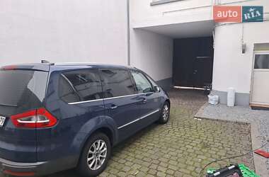 Минивэн Ford Galaxy 2012 в 