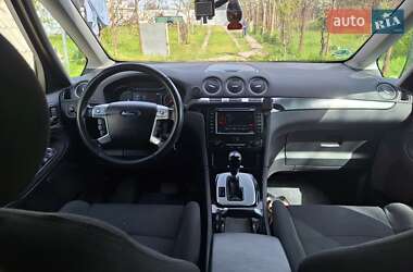 Минивэн Ford Galaxy 2012 в 