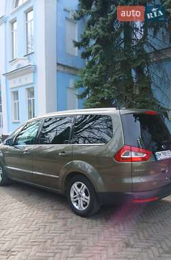 Минивэн Ford Galaxy 2011 в 