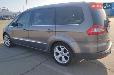 Минивэн Ford Galaxy 2013 в 