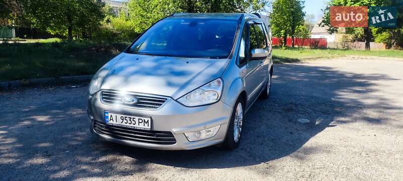 Минивэн Ford Galaxy 2013 в 