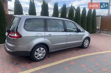 Минивэн Ford Galaxy 2009 в 
