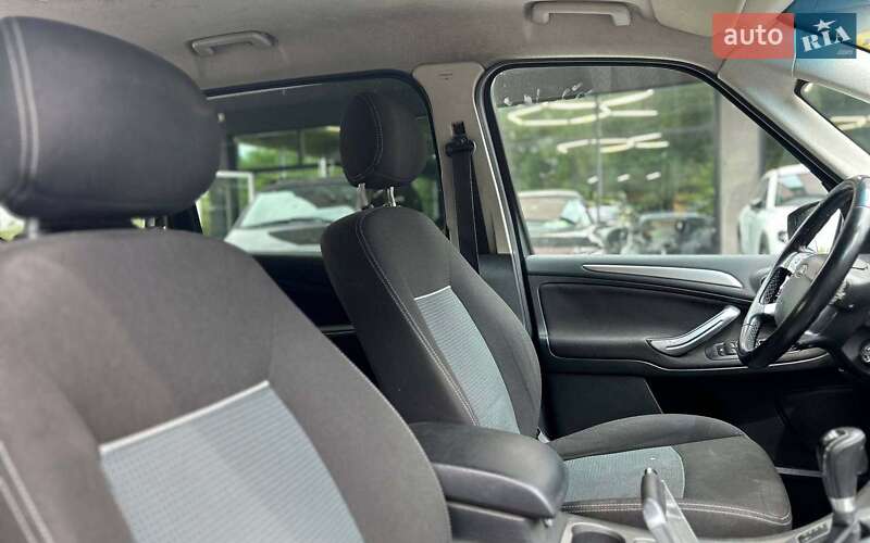 Минивэн Ford Galaxy 2011 в Черновцах