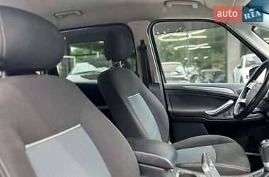 Минивэн Ford Galaxy 2011 в 