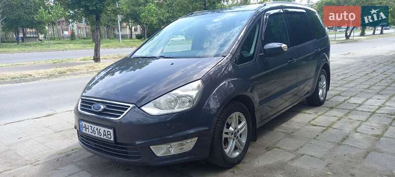 Минивэн Ford Galaxy 2013 в 
