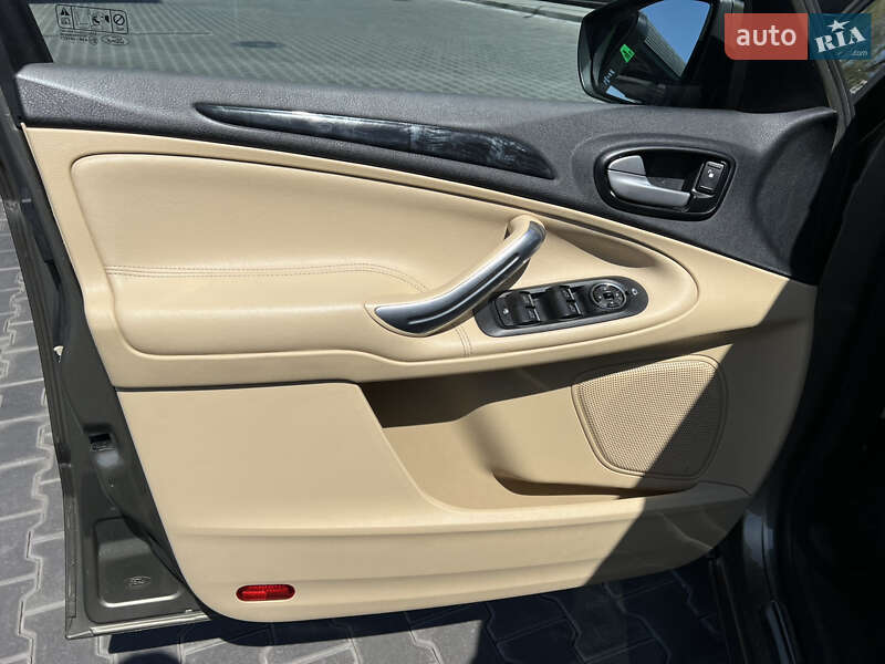 Минивэн Ford Galaxy 2010 в Днепре