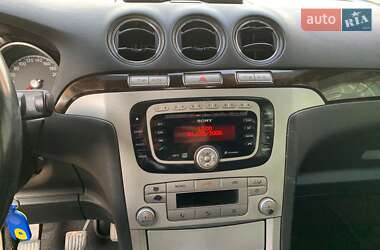 Минивэн Ford Galaxy 2009 в 