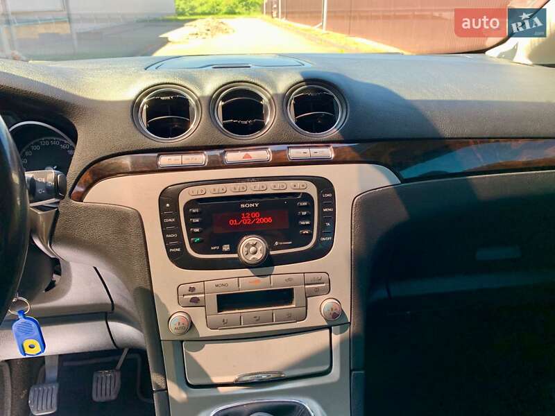 Минивэн Ford Galaxy 2009 в Виноградове фото 15 Минивэн Ford Galaxy 2009 в Виноградове