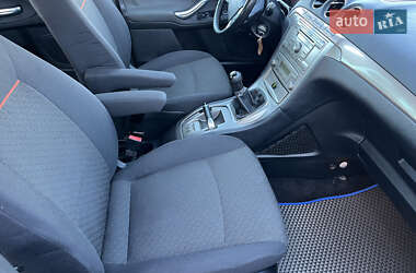 Минивэн Ford Galaxy 2006 в 