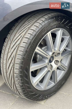 Минивэн Ford Galaxy 2010 в 
