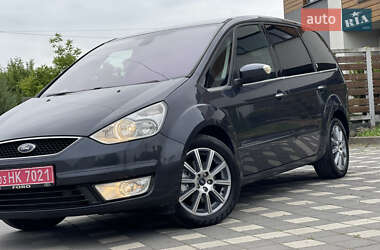 Минивэн Ford Galaxy 2010 в 
