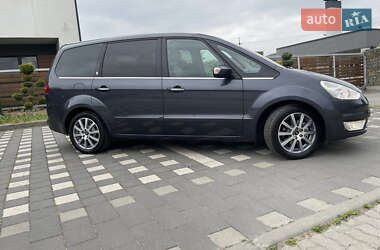 Минивэн Ford Galaxy 2010 в 