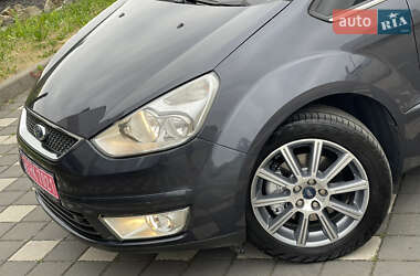 Минивэн Ford Galaxy 2010 в 