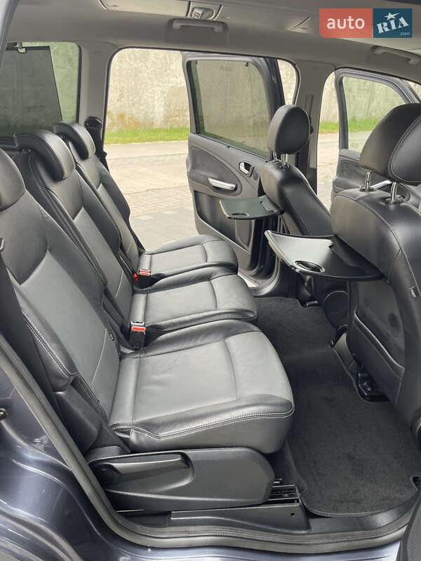 Минивэн Ford Galaxy 2010 в Стрые