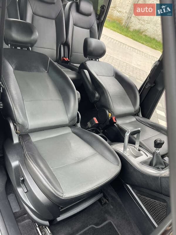 Минивэн Ford Galaxy 2010 в Стрые