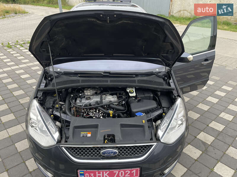 Минивэн Ford Galaxy 2010 в Стрые