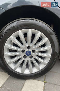 Мінівен Ford Galaxy 2014 в 