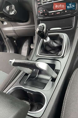 Мінівен Ford Galaxy 2014 в 