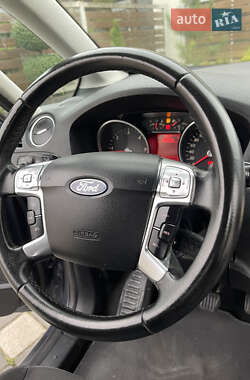 Мінівен Ford Galaxy 2014 в 