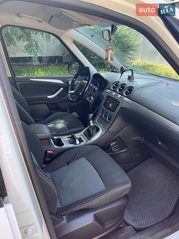 Мінівен Ford Galaxy 2010 в Лубнах