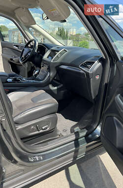 Минивэн Ford Galaxy 2017 в 
