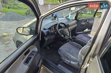 Минивэн Ford Galaxy 2002 в 