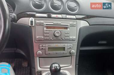 Минивэн Ford Galaxy 2006 в 