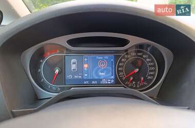 Минивэн Ford Galaxy 2010 в 