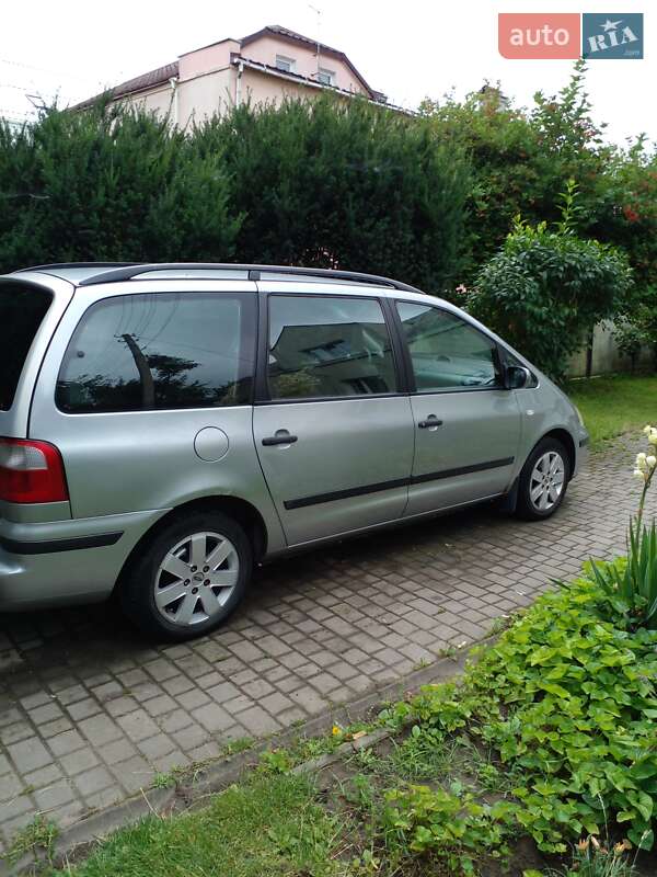 Минивэн Ford Galaxy 2002 в Луцке
