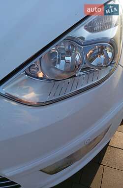 Минивэн Ford Galaxy 2014 в 