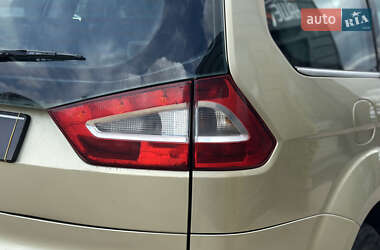 Минивэн Ford Galaxy 2006 в 