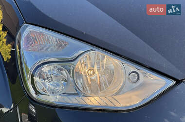 Минивэн Ford Galaxy 2010 в 