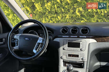 Минивэн Ford Galaxy 2010 в 