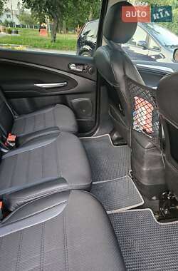 Минивэн Ford Galaxy 2014 в 