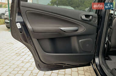 Минивэн Ford Galaxy 2010 в 