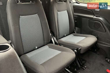 Минивэн Ford Galaxy 2010 в 