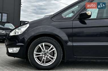 Минивэн Ford Galaxy 2010 в 