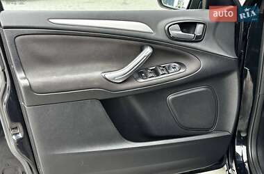 Минивэн Ford Galaxy 2010 в 