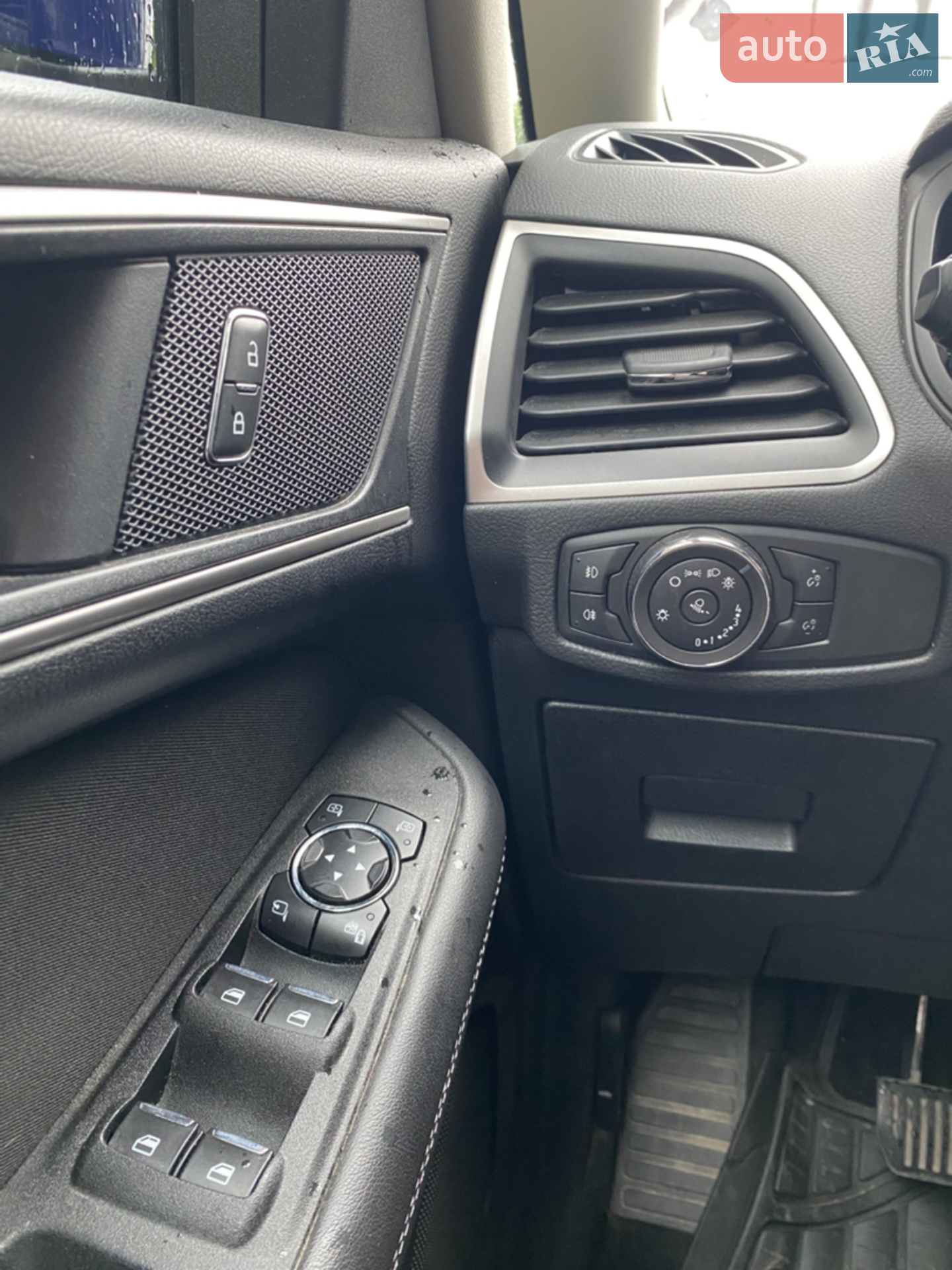 2015 Ford Galaxy - мініатюра 17